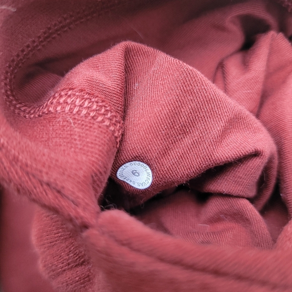 Lululemon Scuba Set - Picture 3 of 5